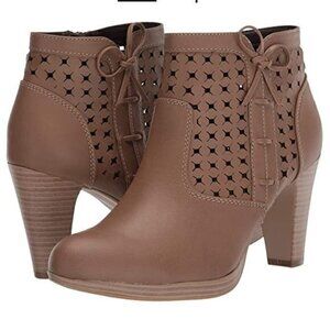 NWT Rialto Phillipe Ankle Boots/Booties Size 9.5
